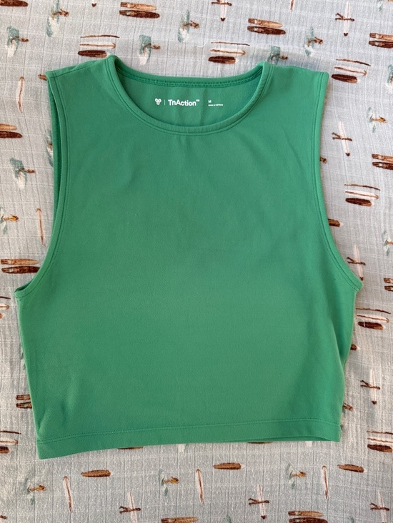 Aritzia Tops - Aritzia TNA crop tank